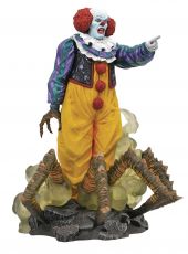 It Gallery PVC Diorama Pennywise 1990 TV Mini Series Edition 23 cm