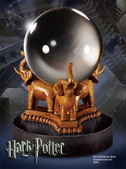 Harry Potter Replica The Divination Crystal Ball 13 cm Noble Collection