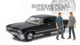 Supernatural Diecast Model 1/18 1967 Chevrolet Impala Sport Sedan with 2 figures Greenlight Collectibles