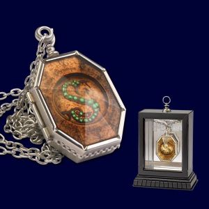 Harry Potter Replica 1/1 The Horcrux Locket Noble Collection