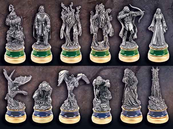 Lord of the Rings Chess Pieces The Two Towers Character Package Noble Collection