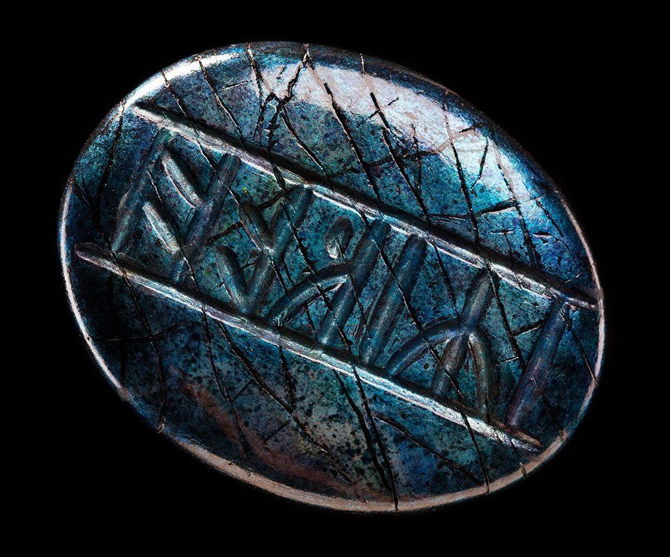The Hobbit The Desolation of Smaug Prop Replica Kili's Rune Stone Weta Workshop