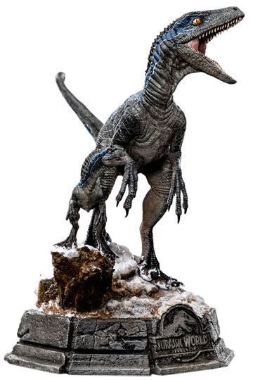 Jurassic World Dominion Deluxe Art Scale Statue 1/10 Blue and Beta 20 cm Iron Studios