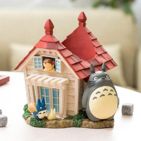 My Neighbor Totoro Diorama / Storage Box House & Totoro Semic