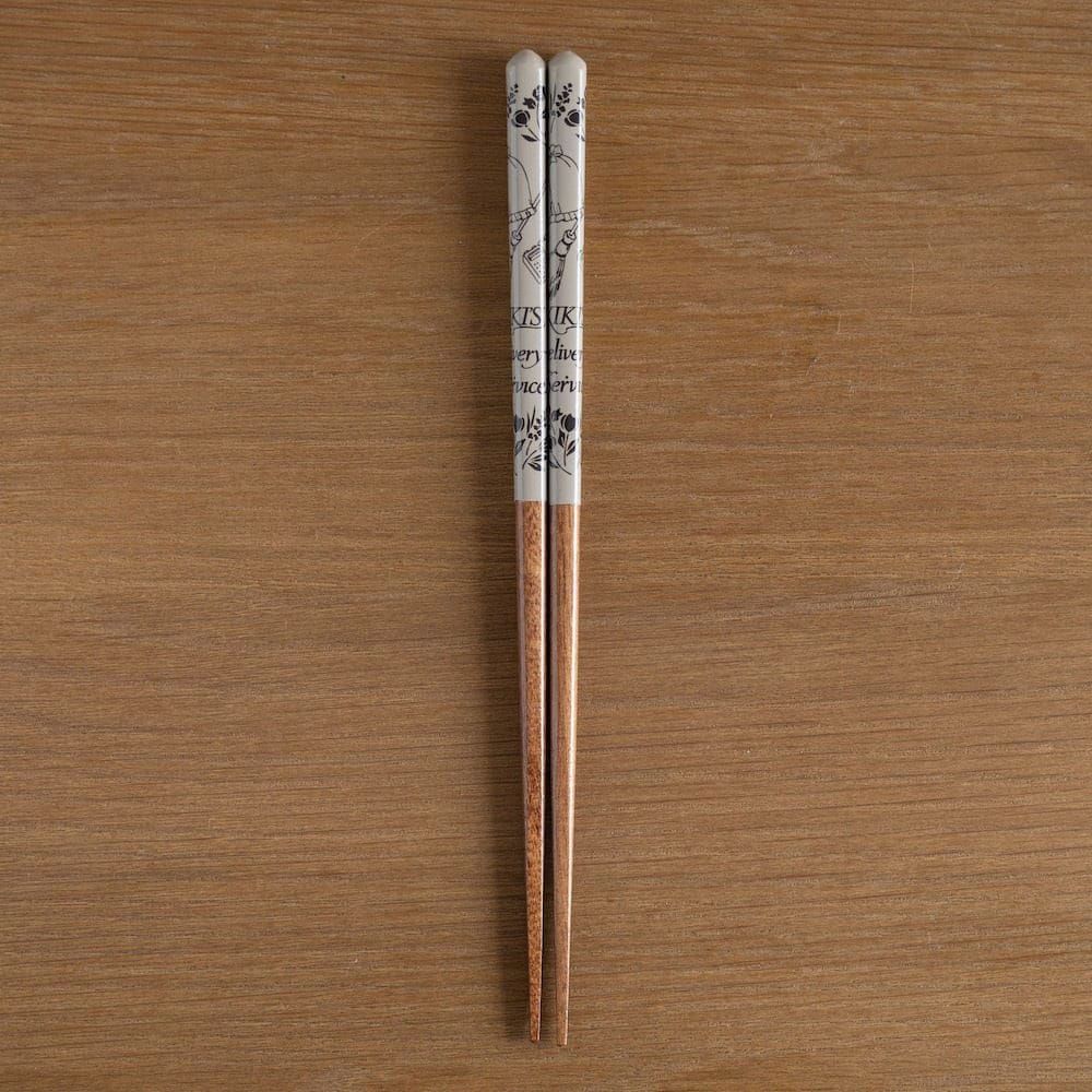 Studio Ghibli lacquered Chopsticks sketches Kiki delivery's service brown 21 cm Skater