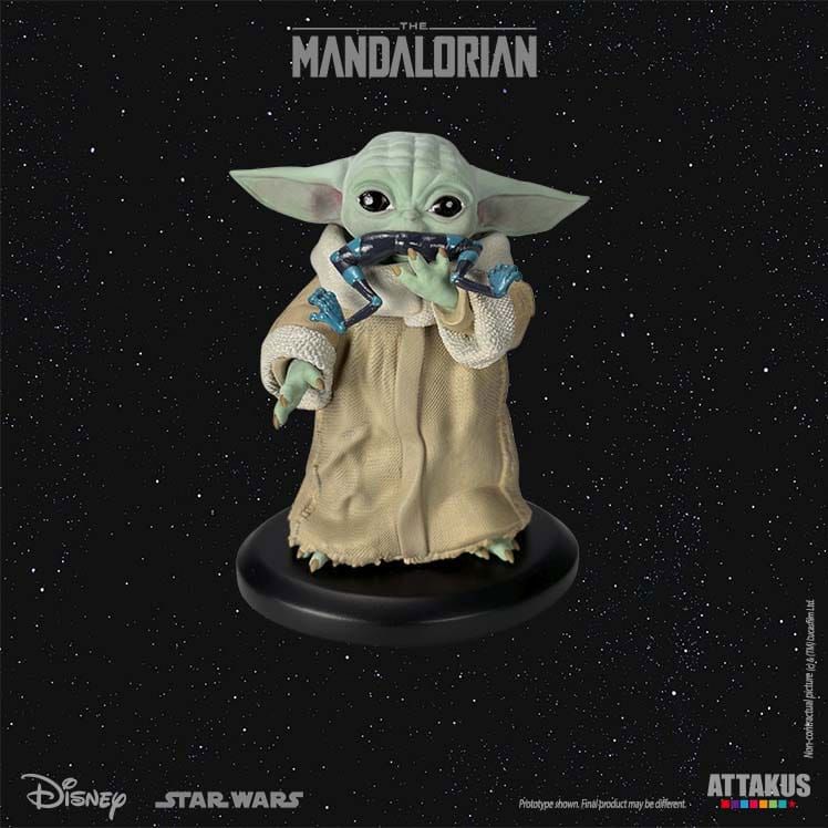Star Wars: The Mandalorian Classic Collection Statue 1/5 Grogu Eating Frog 10 cm Attakus