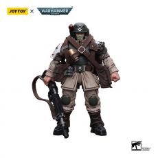 Warhammer 40k Action Figure 1/18 Astra Militarum Cadian Command Squad Veteran with Medi-pack 12 cm