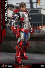 Iron Man 2 Movie Masterpiece Action Figure 1/6 Tony Stark (Mark V Suit Up Version) 31 cm Hot Toys