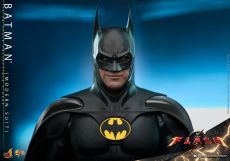 The Flash Movie Masterpiece Action Figure 1/6 Batman (Modern Suit) 30 cm Hot Toys