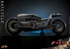 The Flash Movie Masterpiece Vehicle 1/6 Batcycle 56 cm Hot Toys