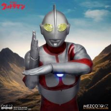 Ultraman Light-Up Action Figure 1/12 Ultraman 16 cm Mezco Toys