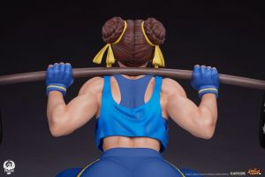 Street Fighter Premier Series Statue 1/4 Chun-Li Powerlifting (Alpha Edition) 37 cm Premium Collectibles Studio