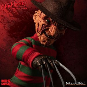 Nightmare On Elm Street Mega Scale Talking Action Figure Freddy Krueger 38 cm Mezco Toys