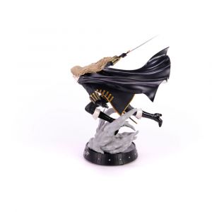 Castlevania Symphony of the Night Statue Dash Attack Alucard 30 cm First 4 Figures