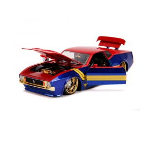 Marvel Hollywood Rides Diecast Model 1/24 1973 Ford Mustang Mach 1 with Captain Marvel Figure Jada Toys